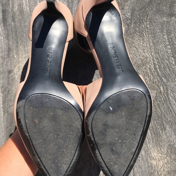 👠Nine West wide ankle buckle heels, nude, sz 7. - Picture 3 of 4